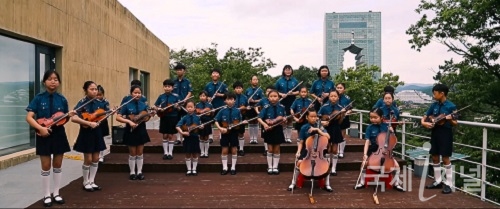 어린이 명예경찰 연주단, 경주엑스포서 버스킹 펼쳐!