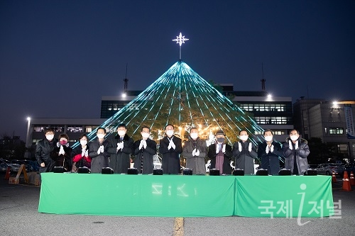 구미시청 원형화단 성탄 트리 점등!