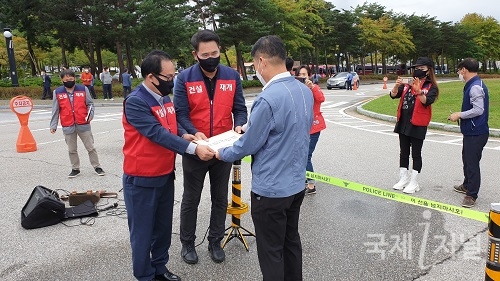 울진군의회, '신한울 3·4호기 건설 재개 100만돌파 서명운동 행사' 참석